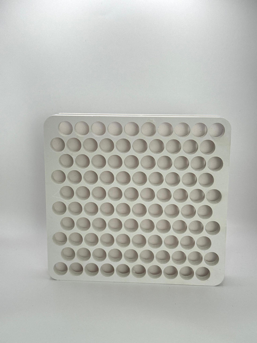 Portoir pour 100 tubes d'analyse 10ml